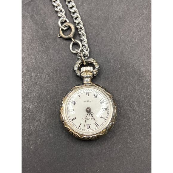 Ravisa Sweety Quartz Silver Tone Analog Pocket Watch with Necklace Chain - Picture 1 of 9